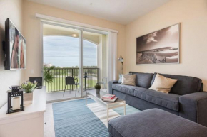 Central Elegance-Spacious Beautifully Decor Condo